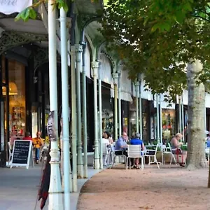 vichy-cocoon-appartements.hotels-rhonealpes.com/